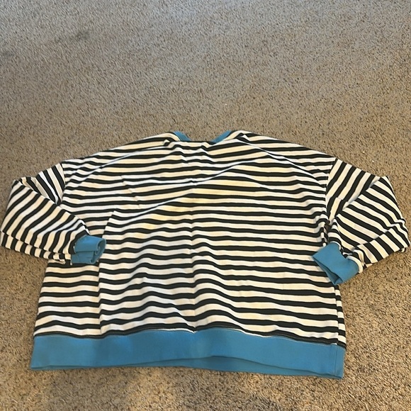 Striped sweatshirt - Picture 4 of 4